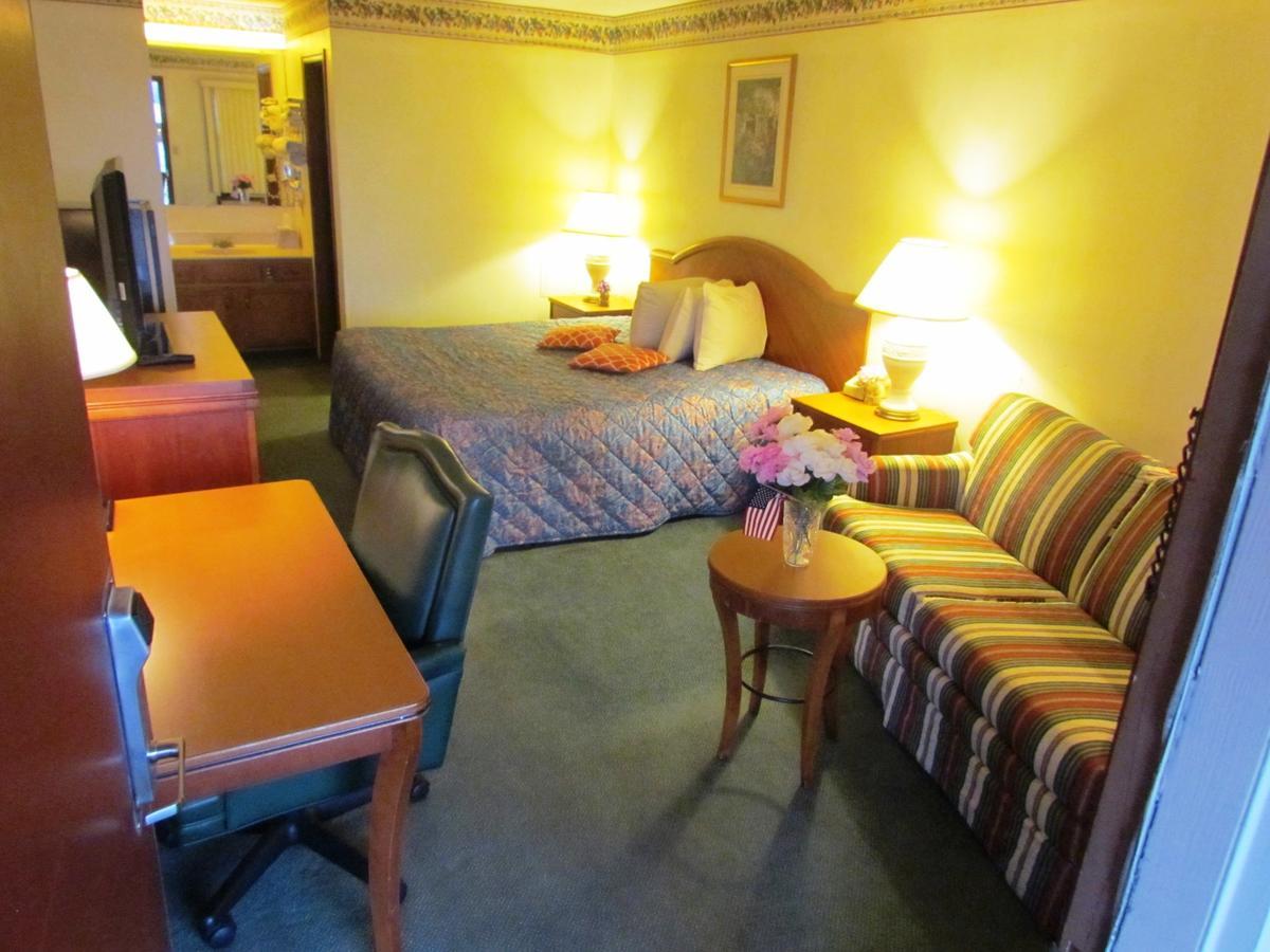 Travel Inn & Suites Frankfort Εξωτερικό φωτογραφία